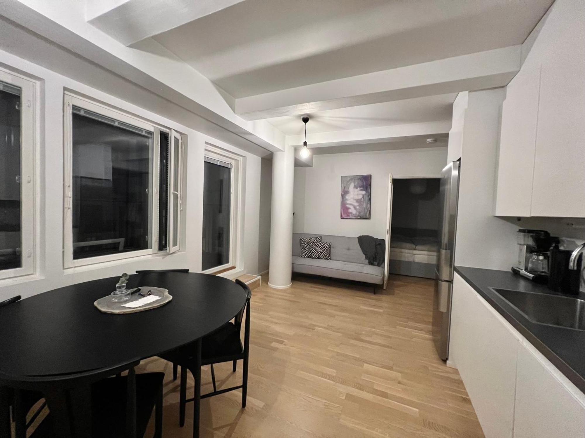 Апартаменты Modern With Private Terrace